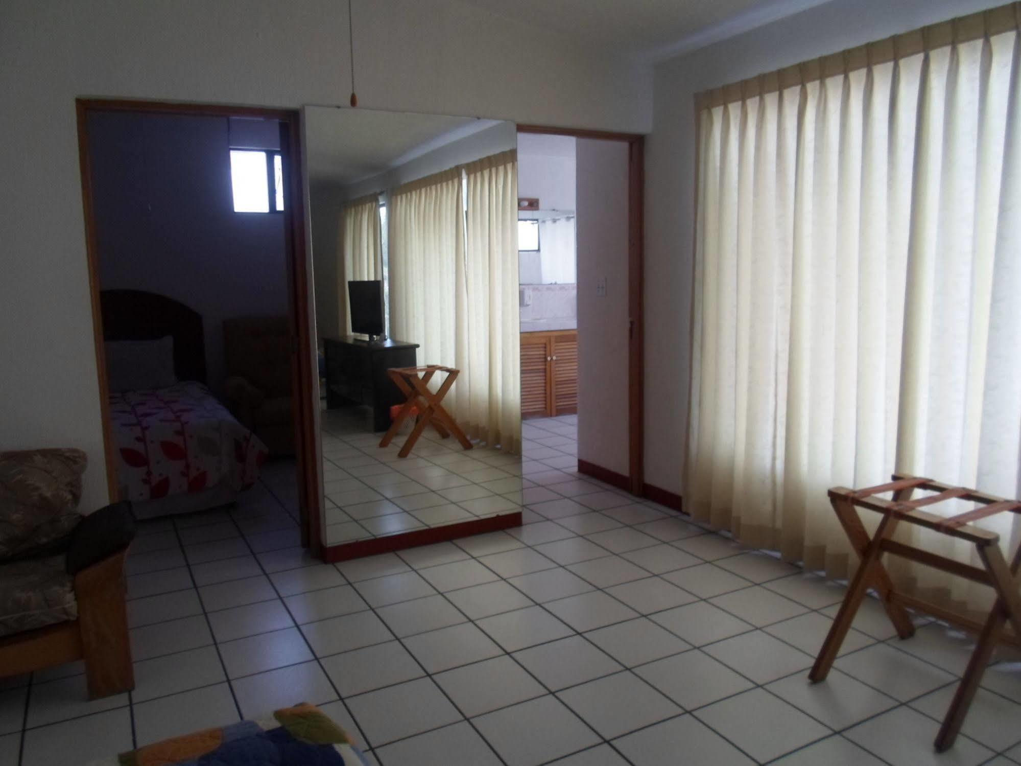 Novohostal B&B Guatemala City Luaran gambar