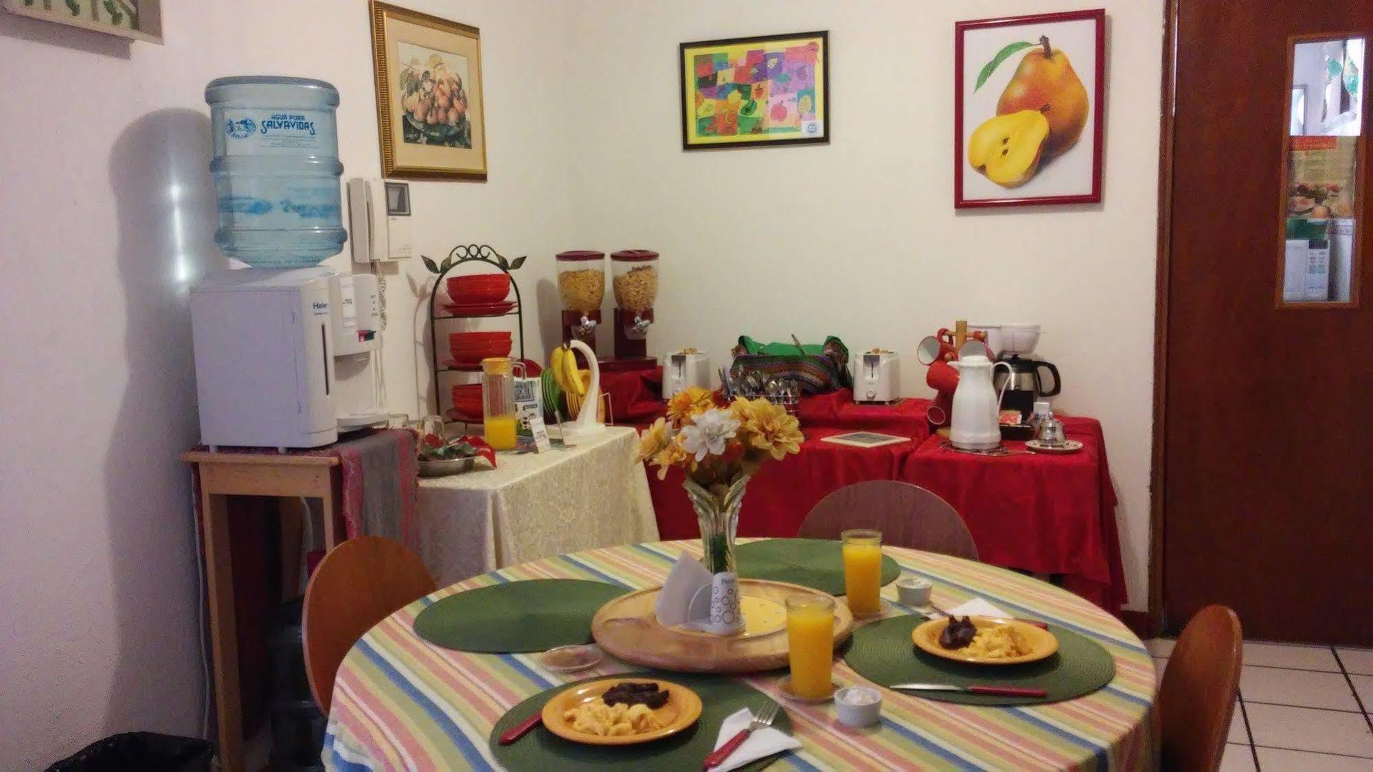 Novohostal B&B Guatemala City Luaran gambar